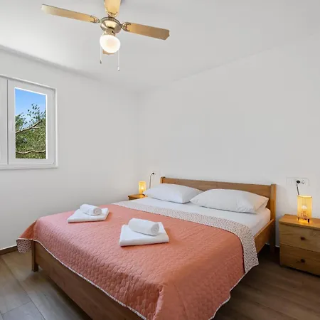 Pet Friendly In With Outdoor Swimming Pool * Vodice