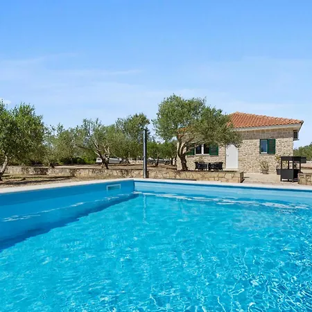 Pet Friendly In With Outdoor Swimming Pool * Vodice
