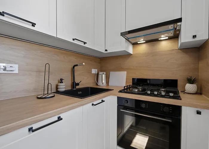 Pet Friendly In With Outdoor Swimming Pool