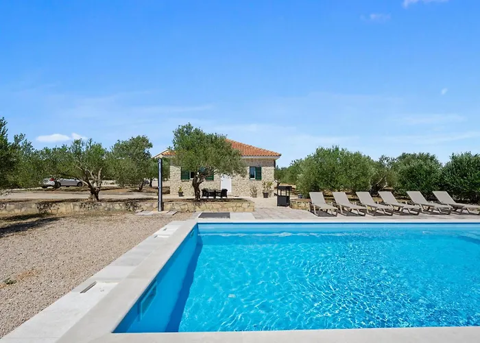 Pet Friendly In With Outdoor Swimming Pool * Vodice