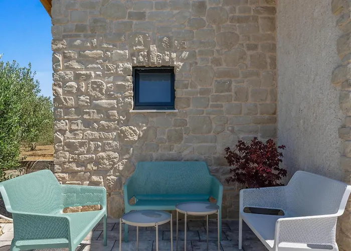 Сasa de vacaciones Pet Friendly In With Outdoor Swimming Pool *