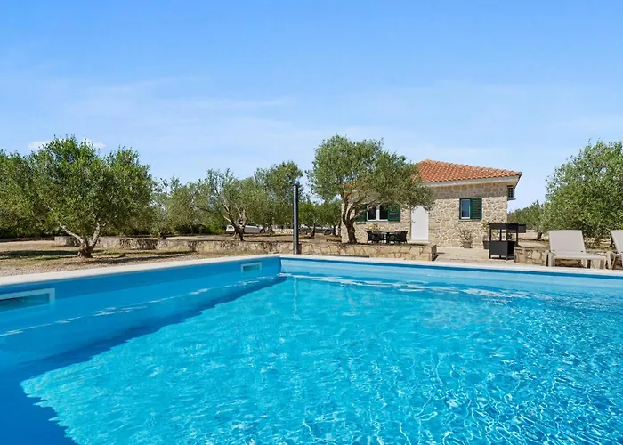 Pet Friendly In With Outdoor Swimming Pool * Vodice